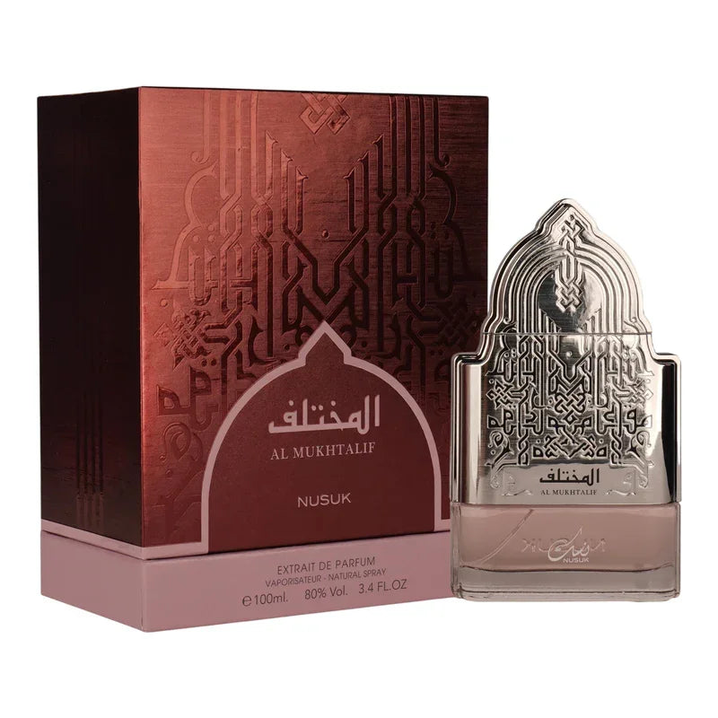 Parfum Al Mukhtalif de Nusuk, extrait de parfum pour homme dans son coffret élégant.