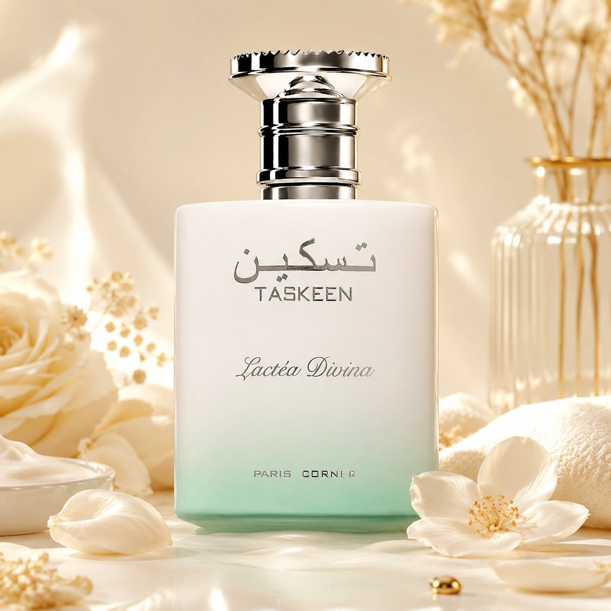 ARVOLA_SHOWCASE — Taskeen Lactea Divina, photo artistique (accord lacté moderne. Sa signature olfactive mise sur une sensation de confort et de sensualité, idéale pour celles et ceux qui recherchent un parfum à la fois chaleureux, élégant et facile à porter