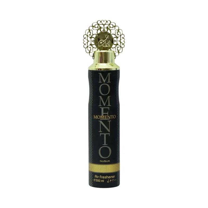 Désodorisant d'ambiance Momento Nusuk de 300 ml avec capuchon doré ornementé.