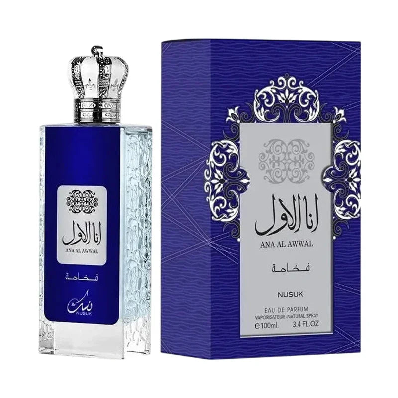 Parfum Ana Al Awwal de Nusuk, eau de parfum pour homme dans un flacon bleu et son coffret.