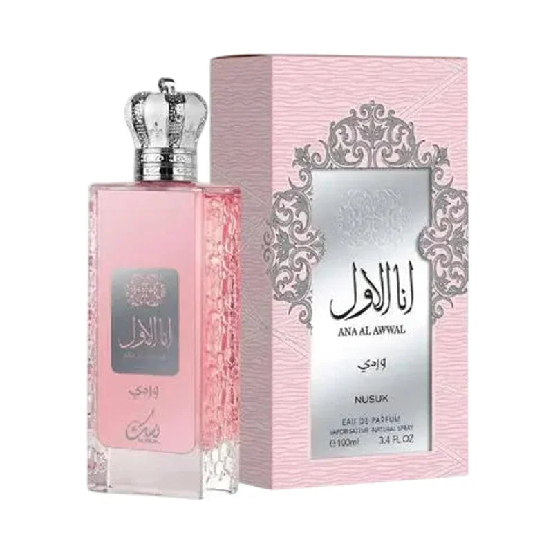 Parfum rose Ana Al Awwal de Nusuk, flacon élégant avec bouchon couronne et son étui.
