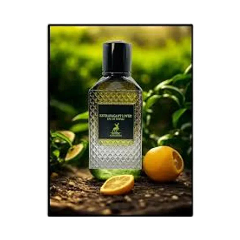 Parfum Extravagant Lover dans un flacon en verre ciselé avec des citrons frais