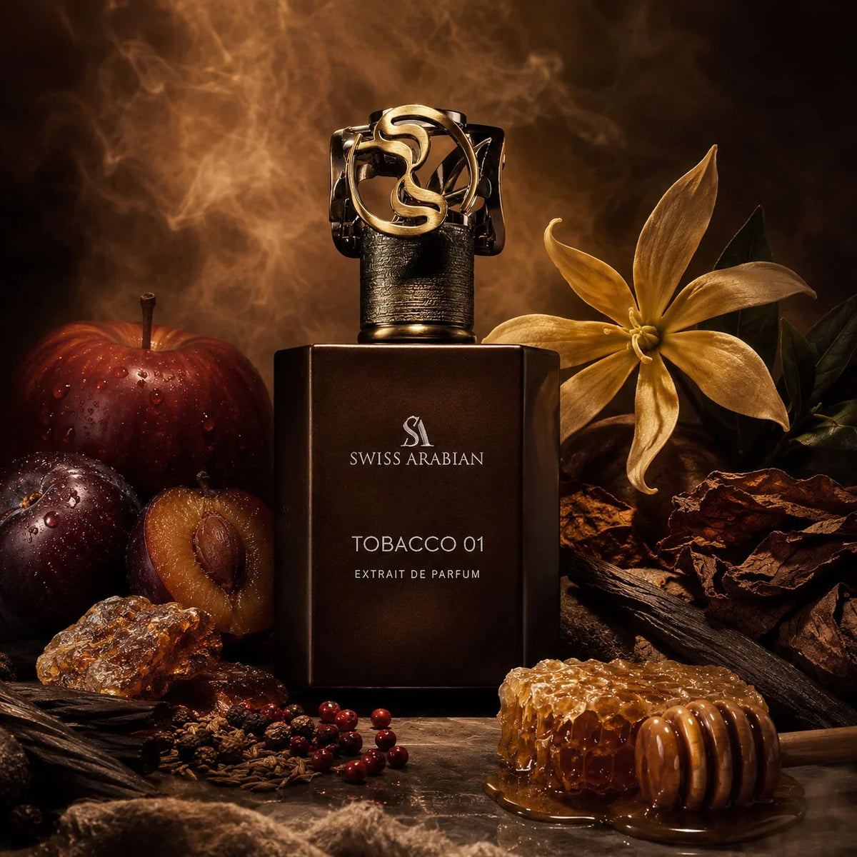 ARVOLA_SHOWCASE — Tobacco 01 Swiss Arabian, photo artistique (prune, pomme, cumin, poivre rose, reglisse, labdanum, ambre, ylang, patchouli, musc, cachemire, miel, tabac)