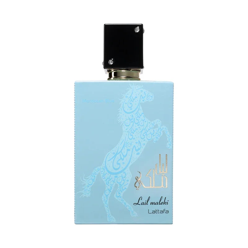 Parfum Lail Maleki Lattafa en bleu marocain, flacon élégant avec cheval orné et bouchon noir