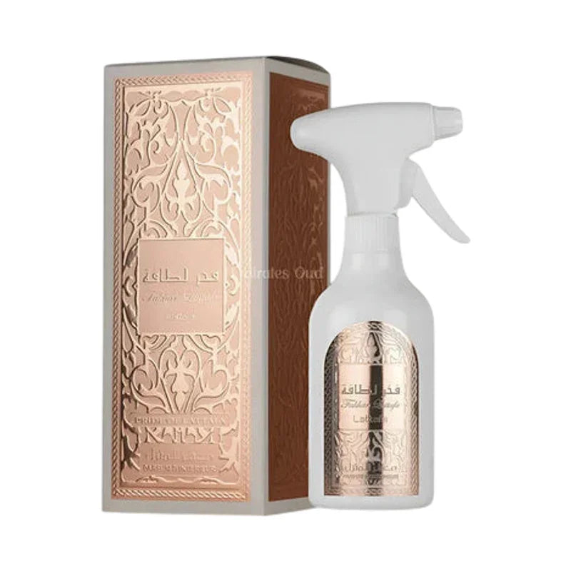 Parfum oriental en spray avec boîte décorative, note oud et ambre, flacon élégant pour parfum de luxe