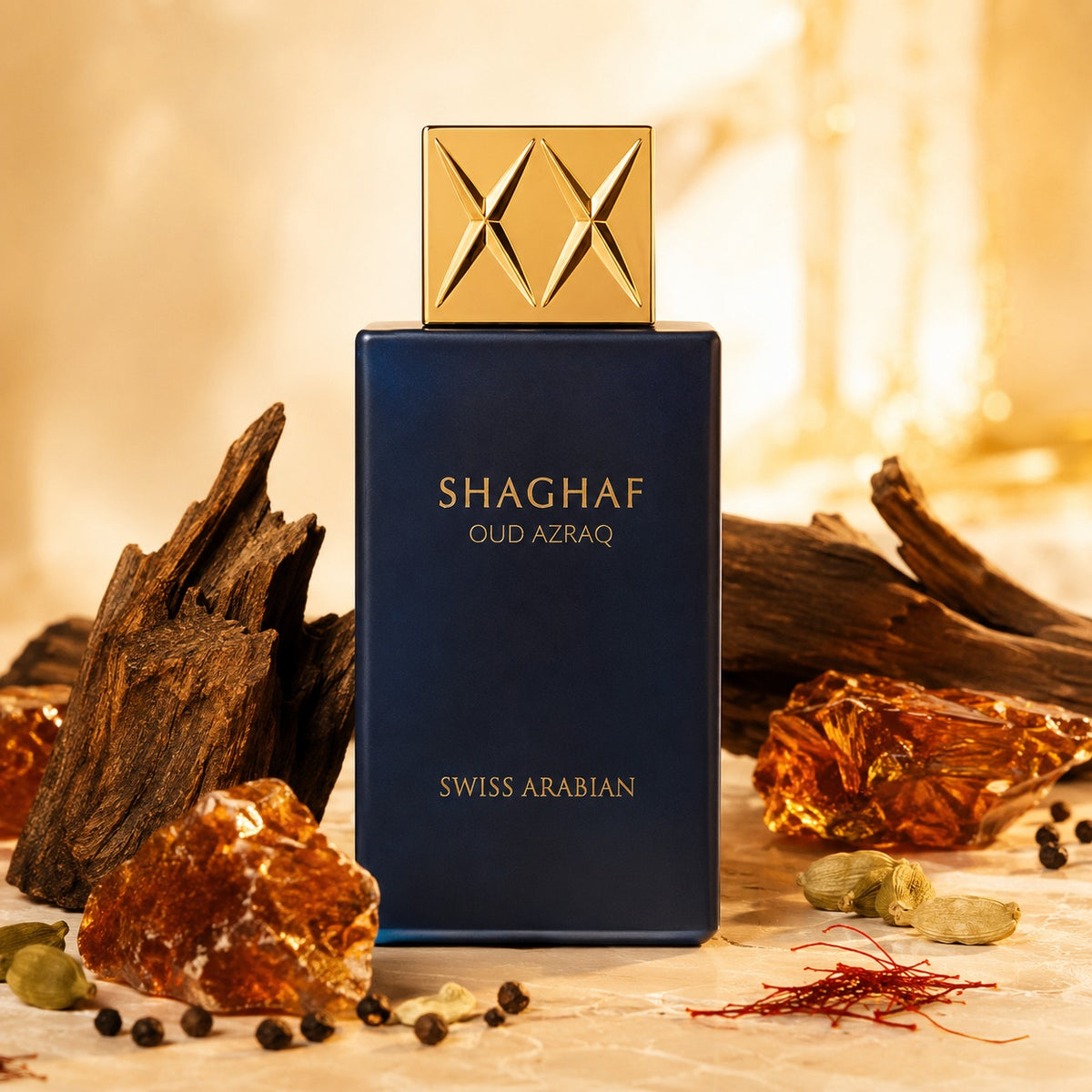 ARVOLA_SHOWCASE — Shaghaf Oud Azraq, photo artistique (fragrance s’articule autour de la richesse de l’oud, travaillé dans un registre à la fois profond et sophistiqué, idéal pour affirmer sa présence avec subtilité. Sa composition met en avant des accords a