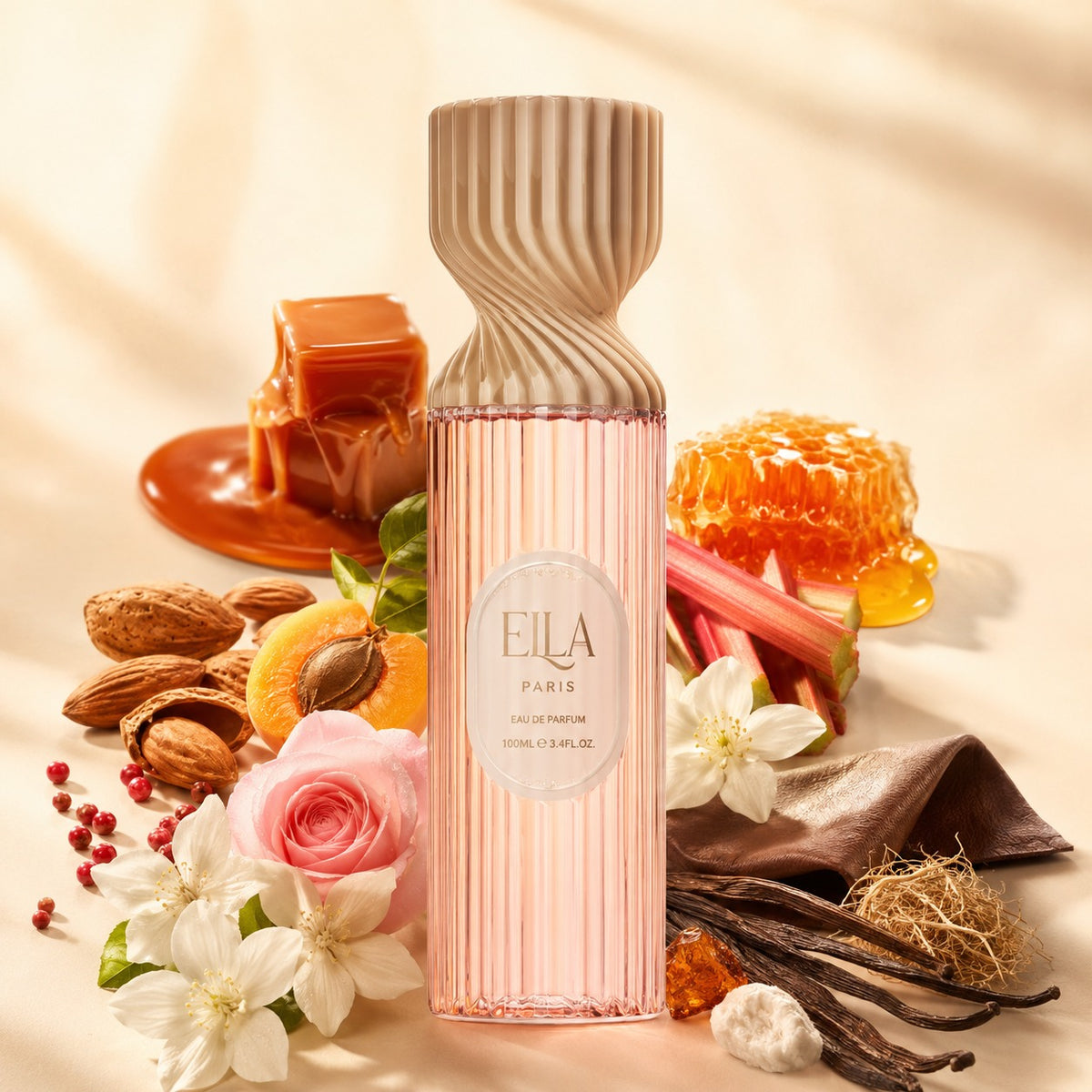 ARVOLA_SHOWCASE — Teriaq Mist, photo artistique (Caramel, amande amère, abricot, poivre rose, miel, rhubarbe, fleurs blanches, rose, Cuir, vanille, musc, vétiver, labdanum)