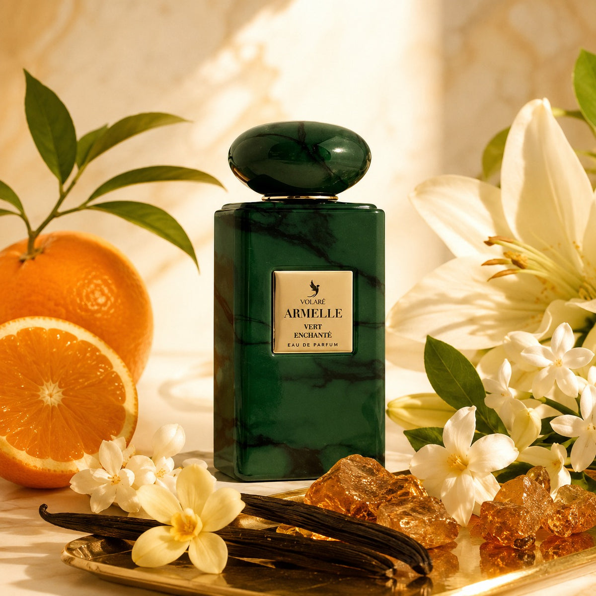 ARVOLA_SHOWCASE — Armelle Vert Enchant, photo artistique (Orange amère, Petit grain, Lys, Jasmin sambac, Ylang-ylang, Vanille, Benjoin)