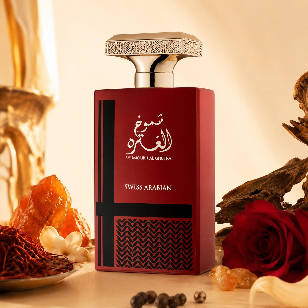 ARVOLA_SHOWCASE — Shumoukh Al Ghutra, photo artistique (fragrance captivante qui vous transporte vers un monde d'élégance et de raffinement. Emballé dans un flacon de 100 ml, ce parfum exceptionnel s'adresse à ceux qui recherchent un sillage distingué et mém