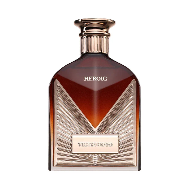 Parfum pour homme Heroic Victorioso dans un flacon ambré au design élégant.